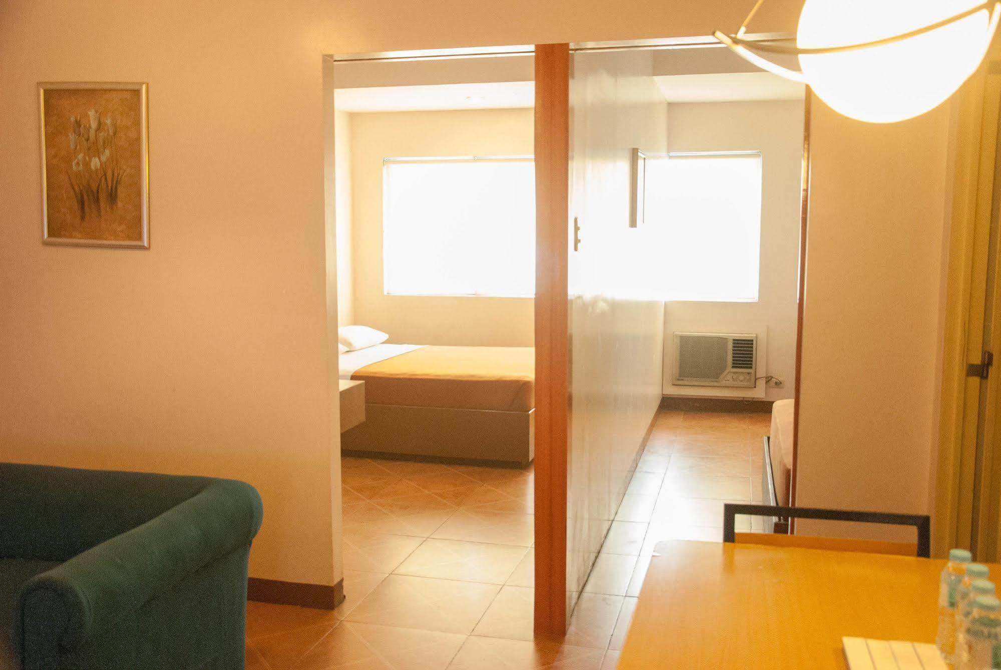 Zen Rooms Basic La Paz Makati City Exteriör bild